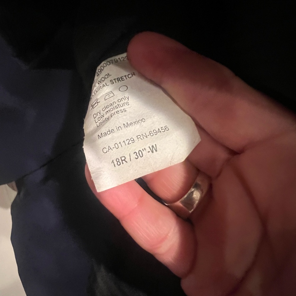 Culwell and Son boys Navy Suit - Picture 4 of 6